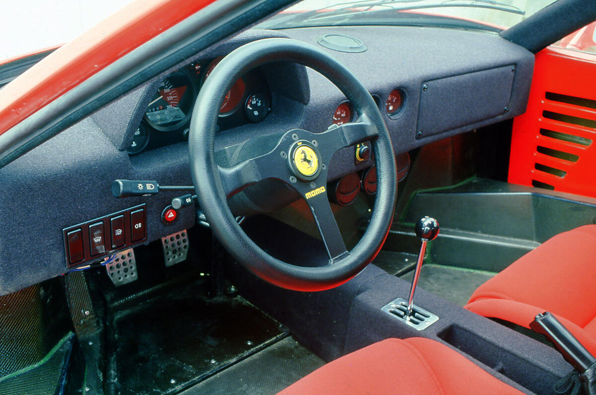 Ferrari F40 1987,1992 Review (2019)